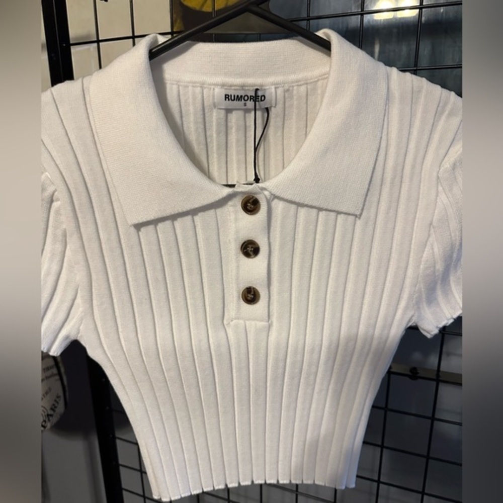 NWT cropped sweater by Rumored. Off white